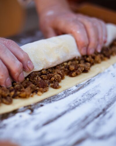 La Gubana della Nonna: gubana-making process demonstration with tasting