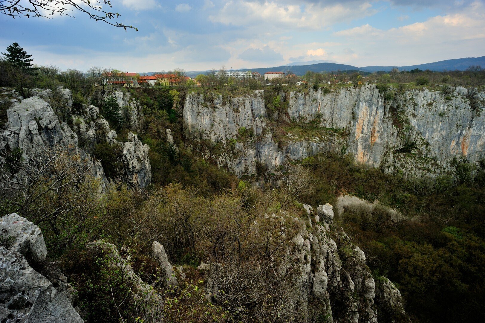 La valle di crollo di Risnik