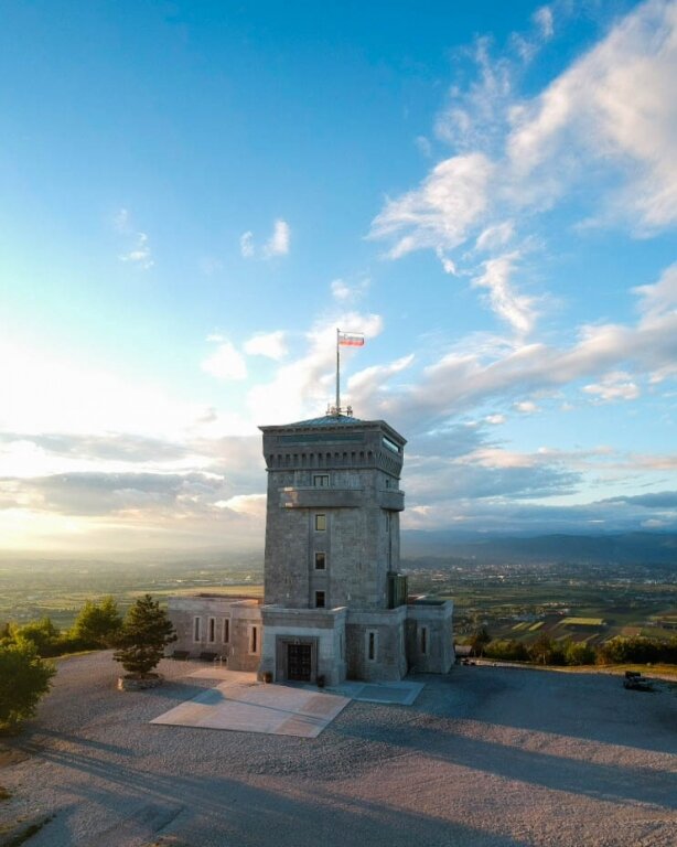 Cerje Monument of Peace